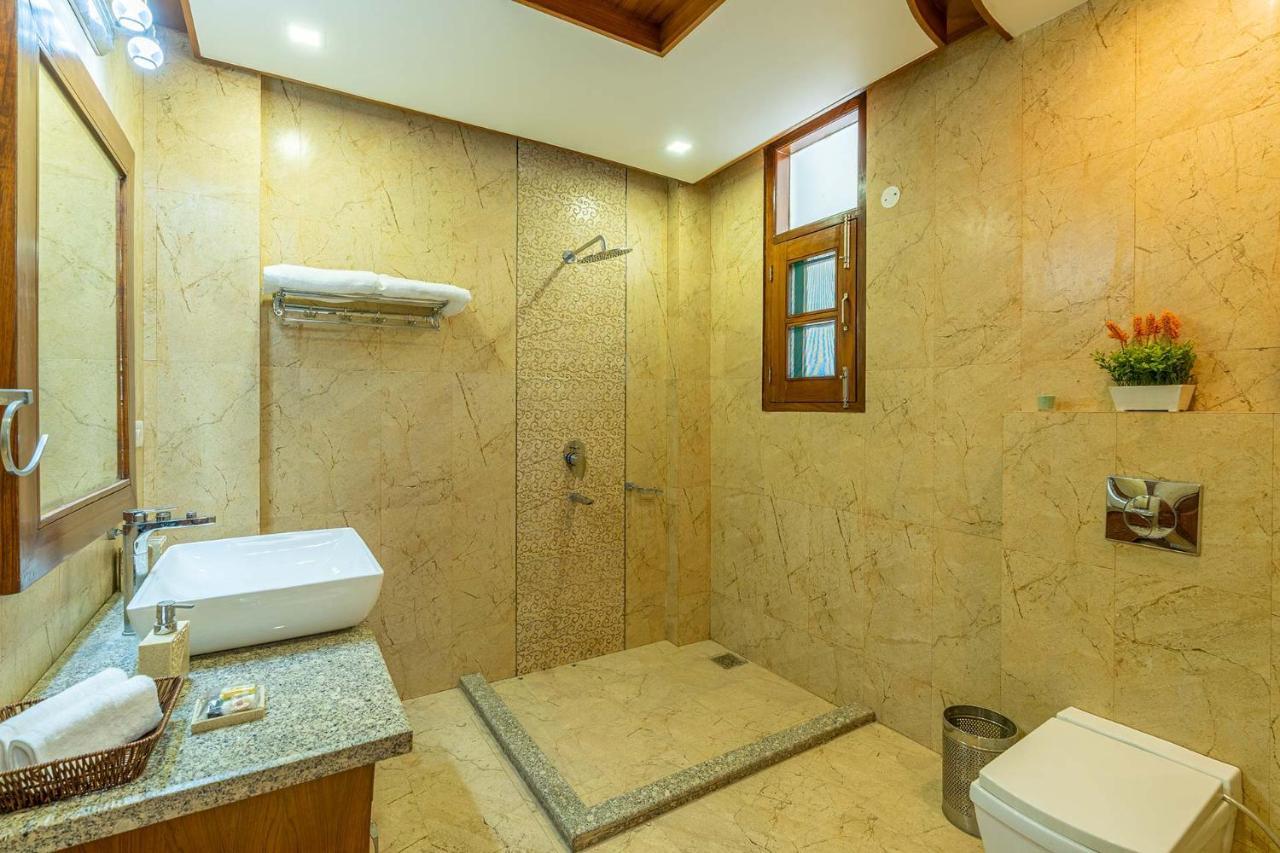 Stayvista At Floradale W Jacuzzi & Wood-Fire Pizza Kasauli Luaran gambar